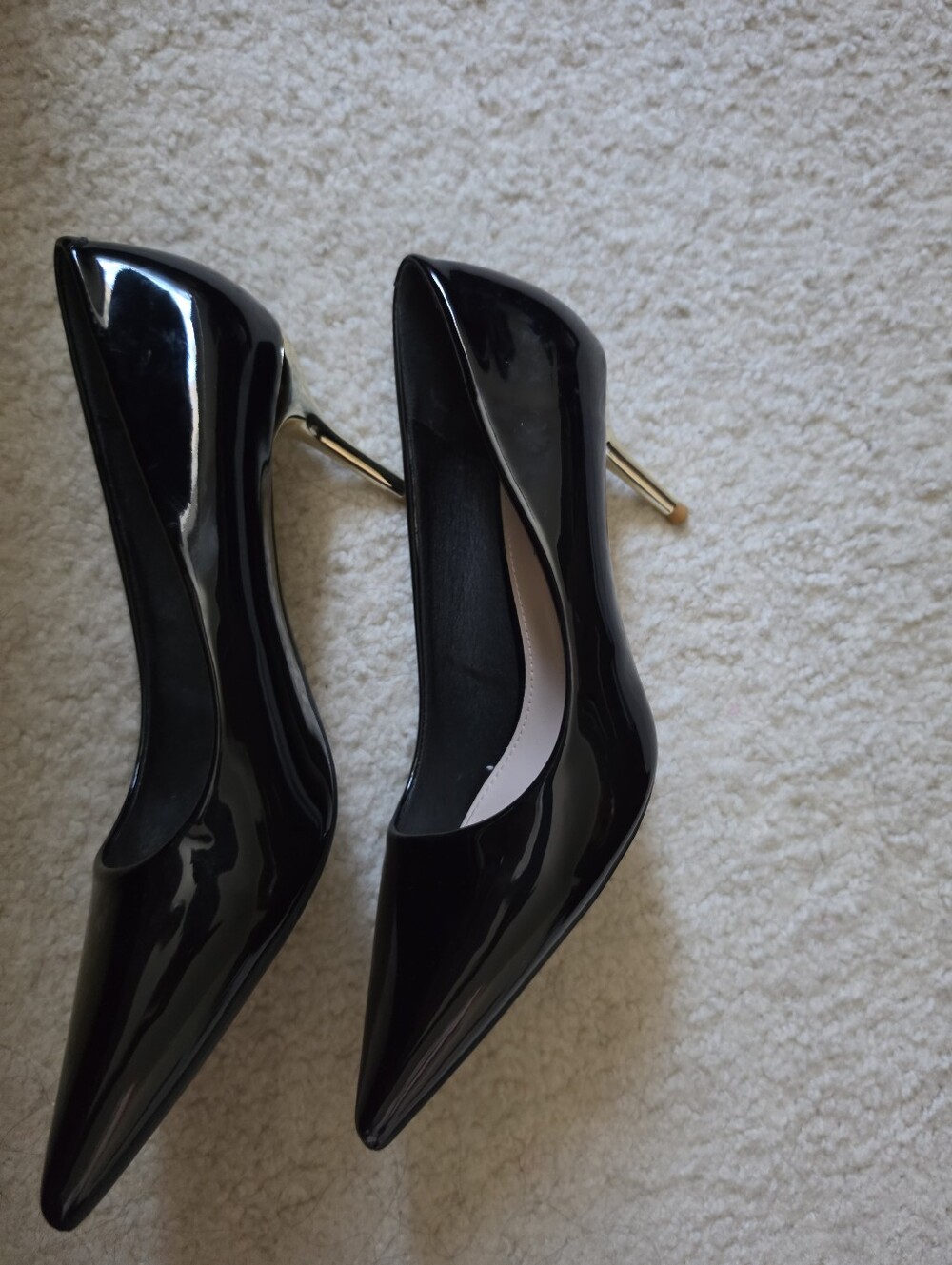 Black Pumps - Picture 3 of 5